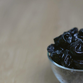 prunes dried plums bowl